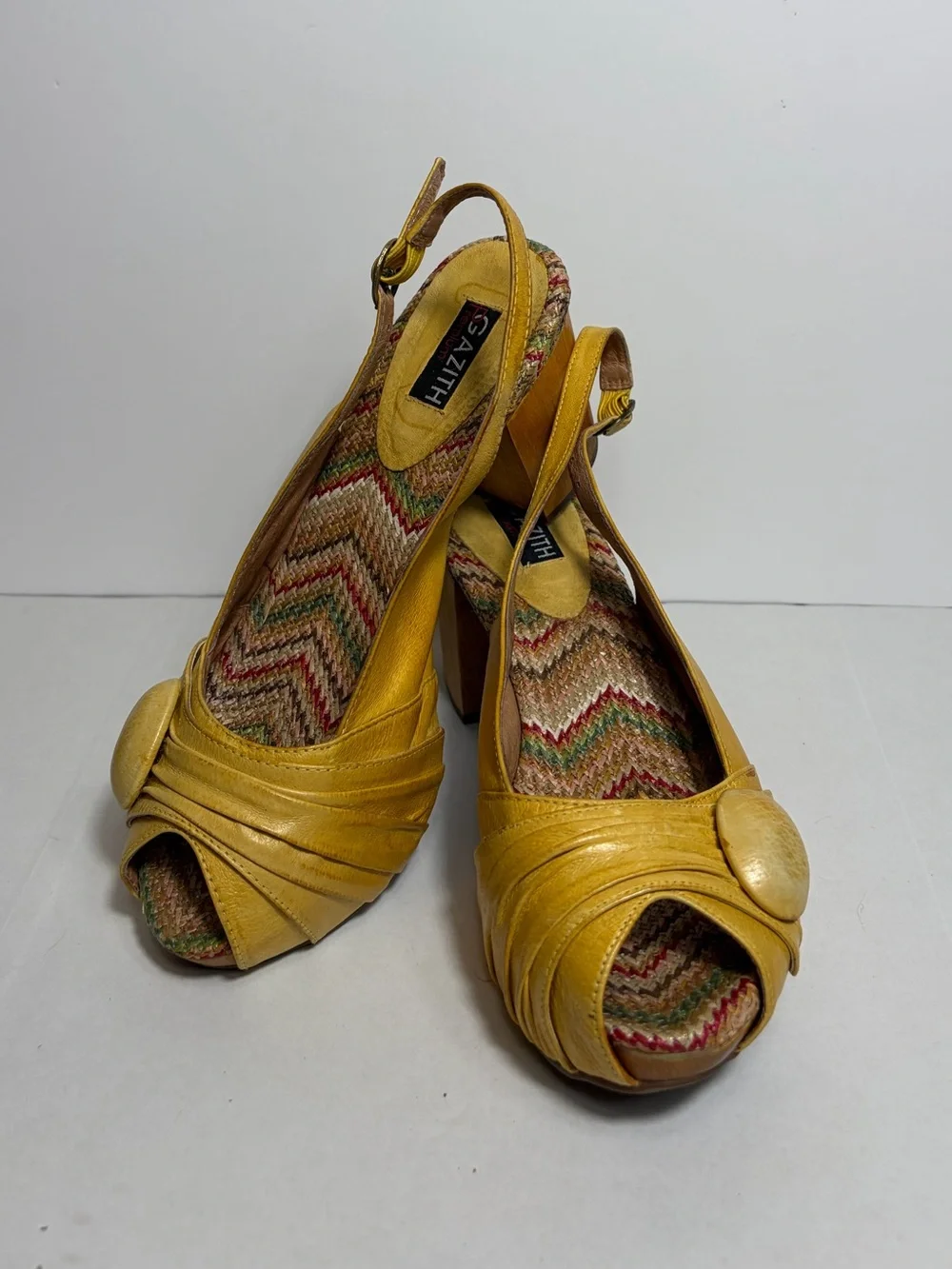 Gazith ⚜️💛⚜️ Chunky Wood Heel Peep-Toe Slingback Heels